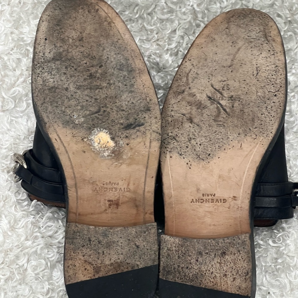 Givenchy Chain Trimmed Leather Slides Mules - Picture 7 of 11
